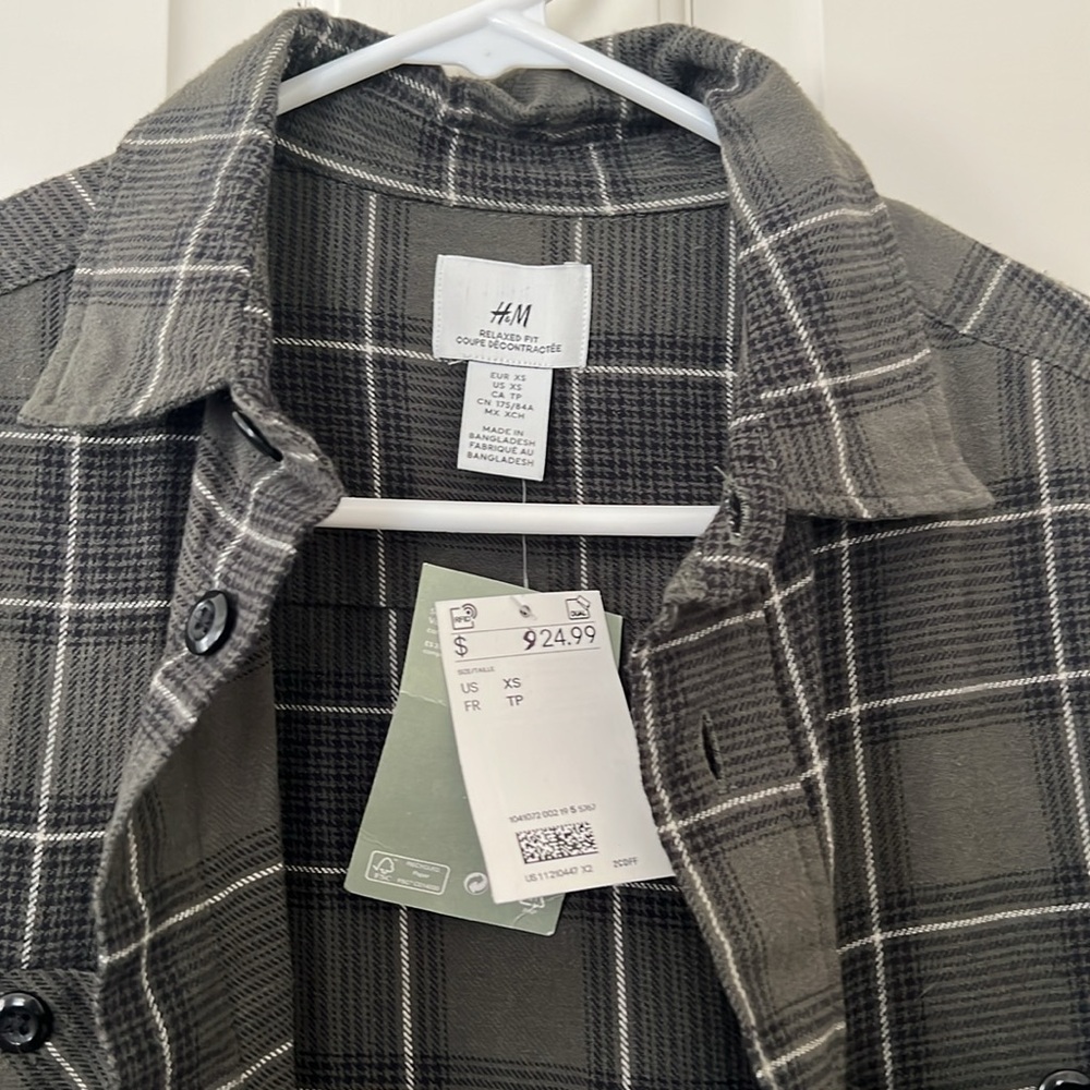 Button up - Picture 2 of 2